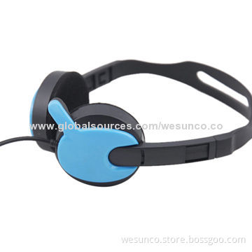Cheap colorful wired headphones with Mic for computers and mobilesNew
